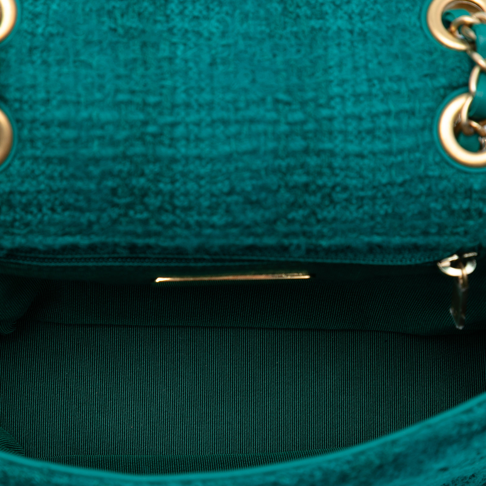 Pre-Loved Chanel Small Wool Tweed Giant Logo Flap - Picture 4 of 8